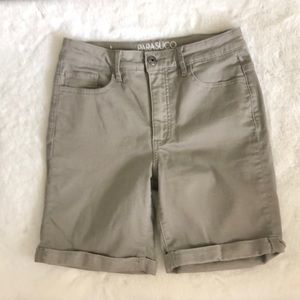 NWOT Parasuco jean shorts size 8